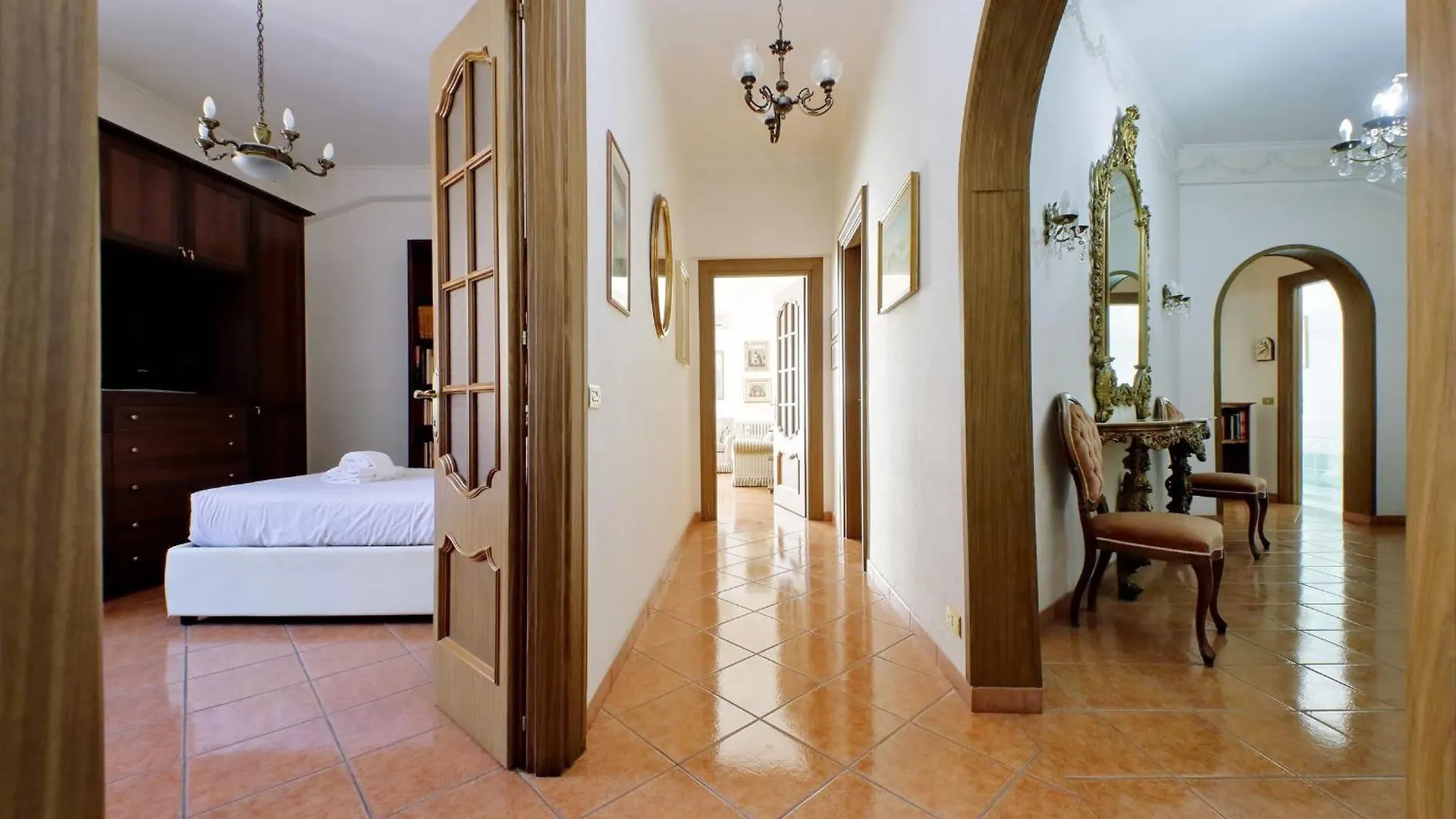 Apartment Etruria At San Giovanni By Halldis Rome Italy
